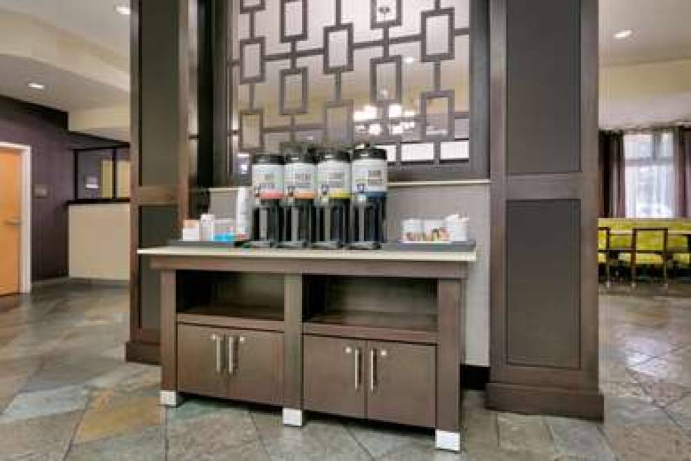 Hampton Inn Santa Cruz 7