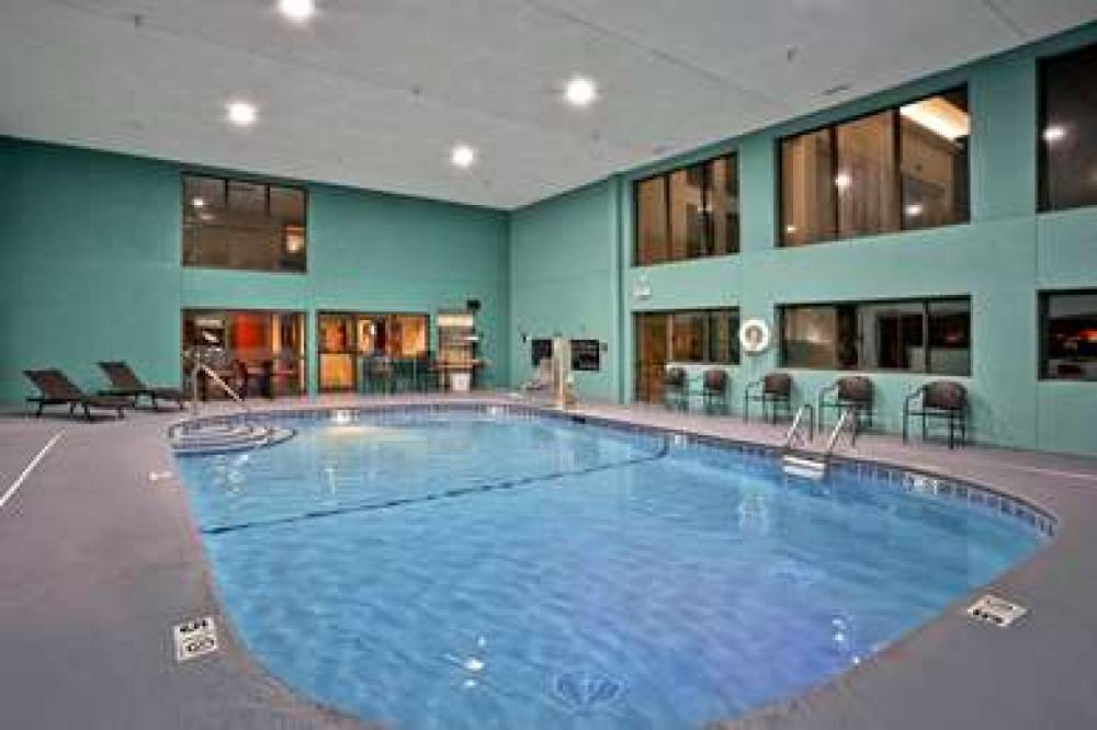 Hampton Inn Sevierville 2