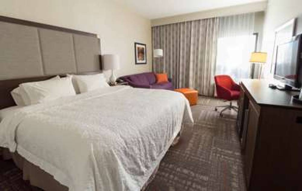 Hampton Inn Sevierville 9