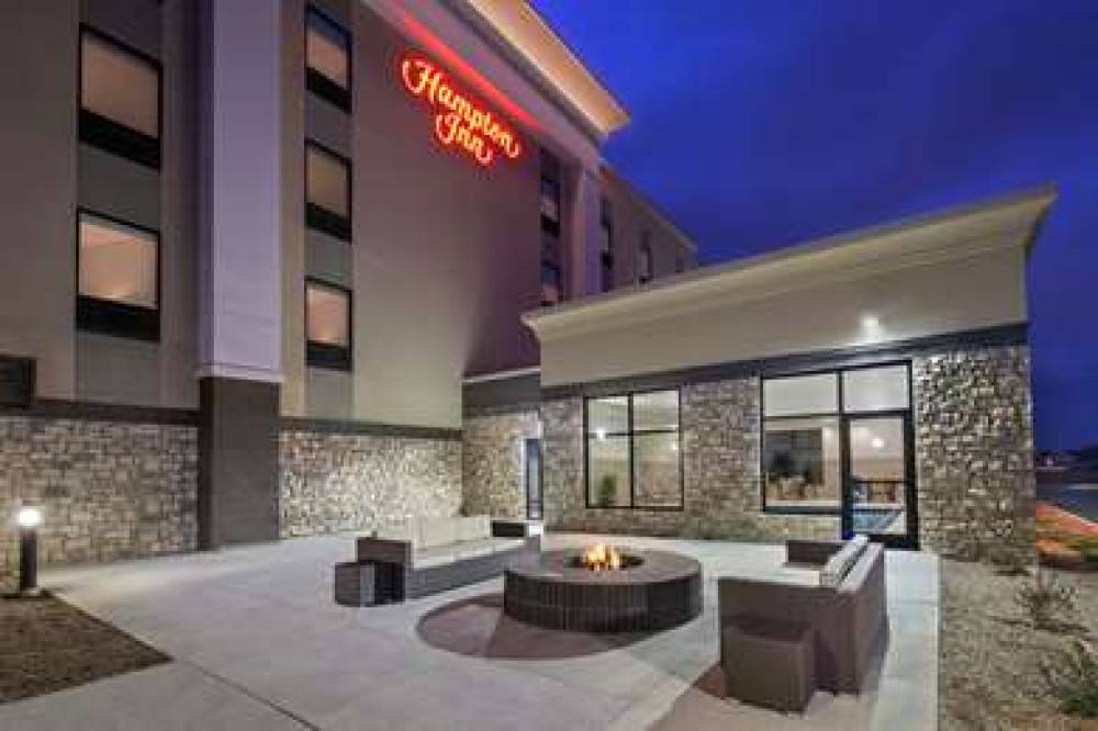 HAMPTON INN - SIKESTON MO 2