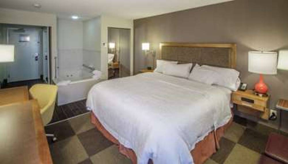 Hampton Inn South Haven 3