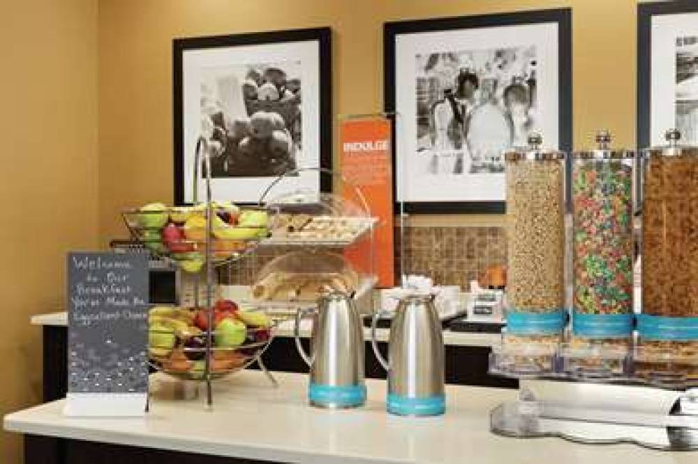 HAMPTON INN, ST. ALBANS VT 6