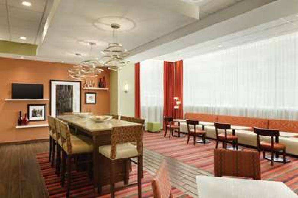 HAMPTON INN, ST. ALBANS VT 4