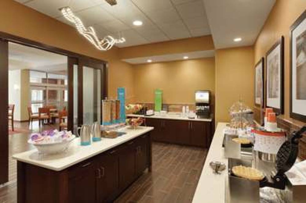 HAMPTON INN, ST. ALBANS VT 7