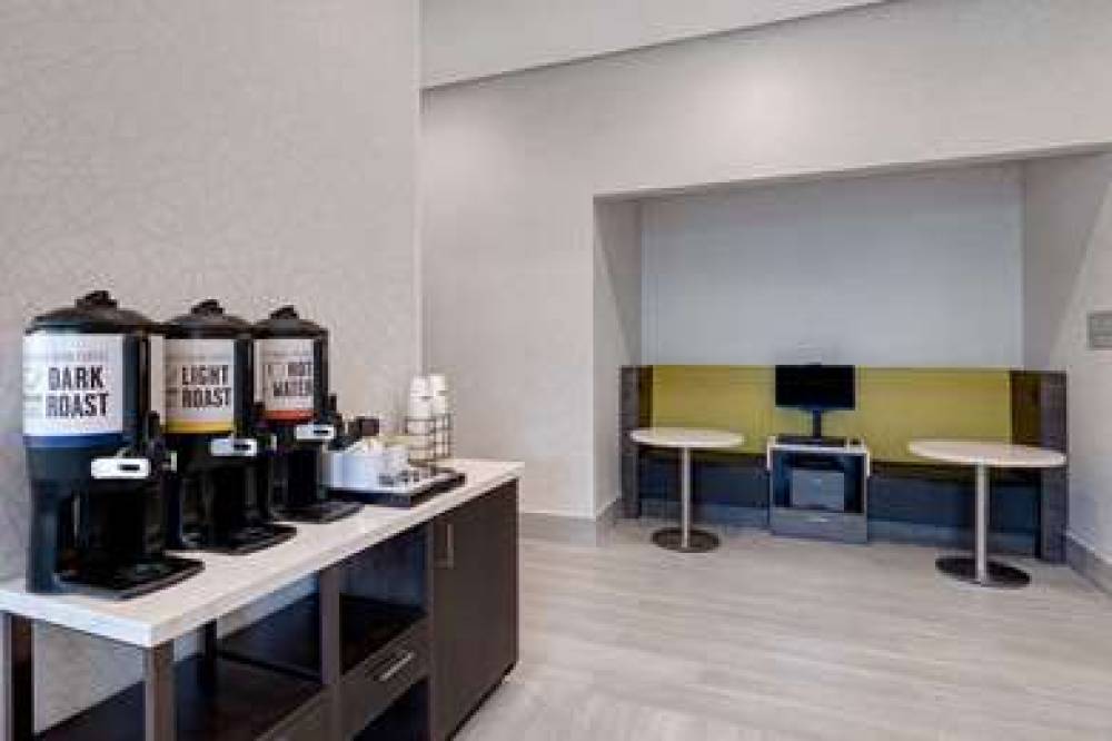 HAMPTON INN STES BURLINGTON TORONTO 8
