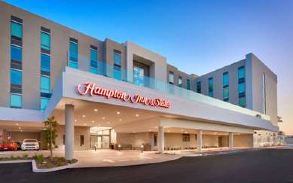 Hampton Inn Suites Anaheim Resort C