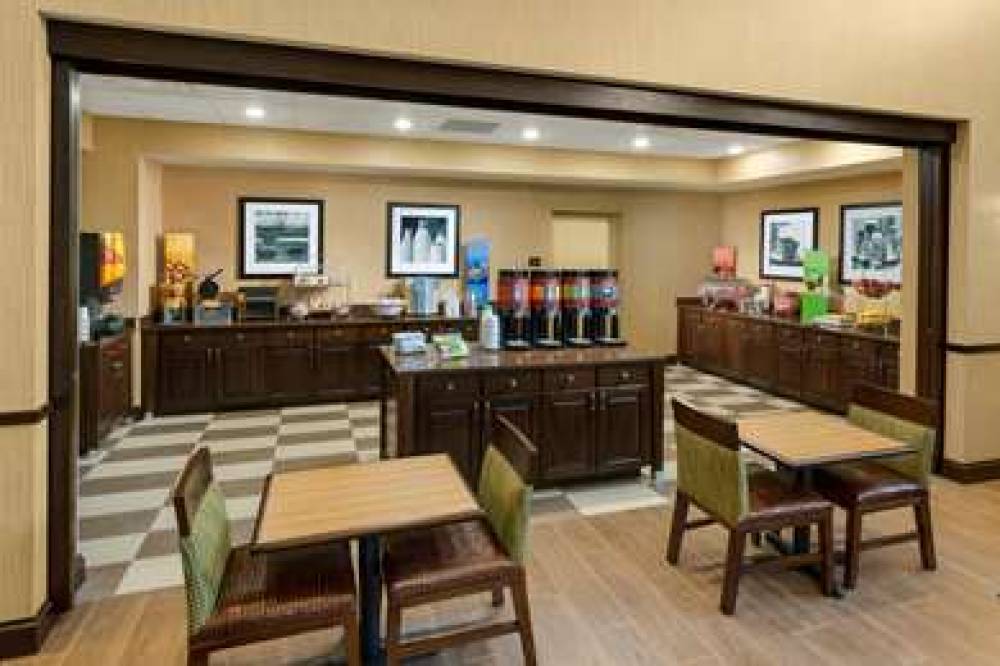 HAMPTON INN SUITES WILLIAMSPORT 8