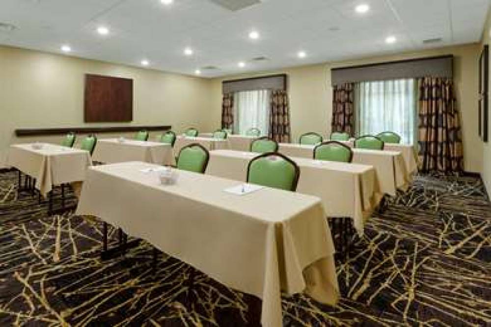 HAMPTON INN SUITES WILLIAMSPORT 3