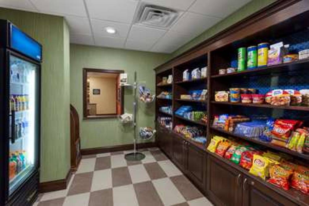HAMPTON INN SUITES WILLIAMSPORT 2