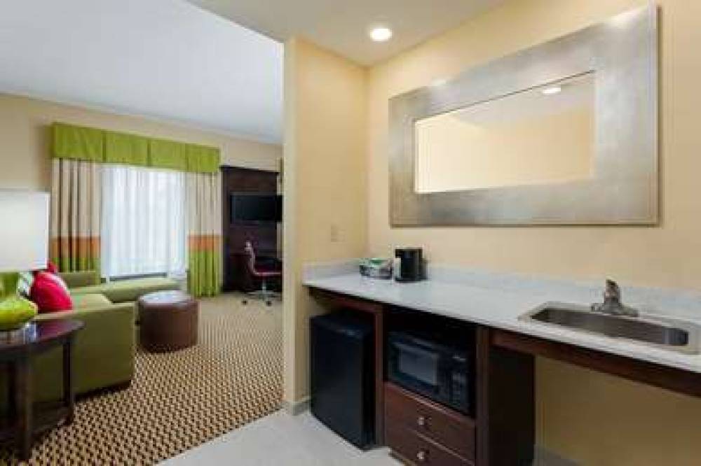 HAMPTON INN SUITES WILLIAMSPORT 1