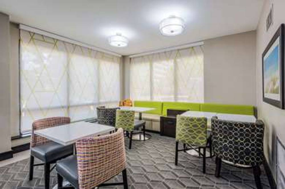 Hampton Inn Tampa-Int'l Airport/Westshore 9