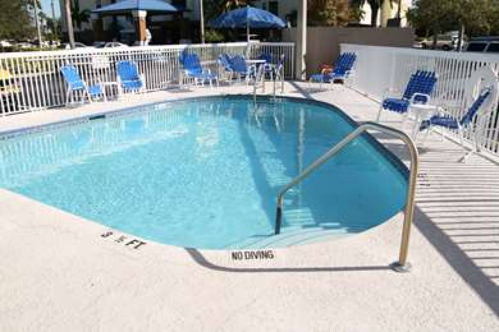 Hampton Inn Tampa-Rocky Point 5