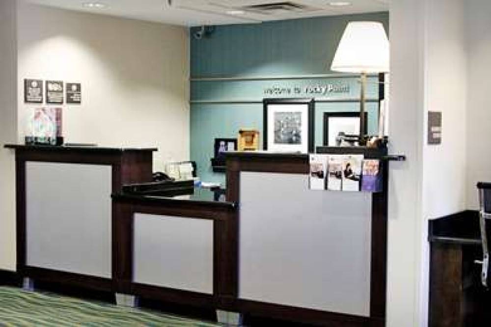 Hampton Inn Tampa-Rocky Point 4