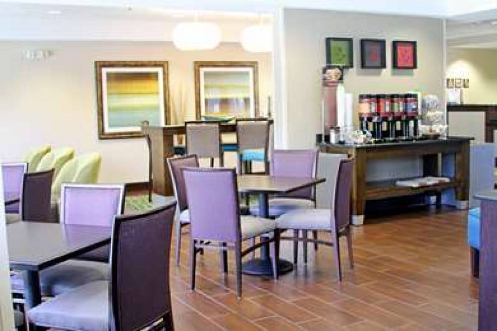 Hampton Inn Tampa-Rocky Point 3