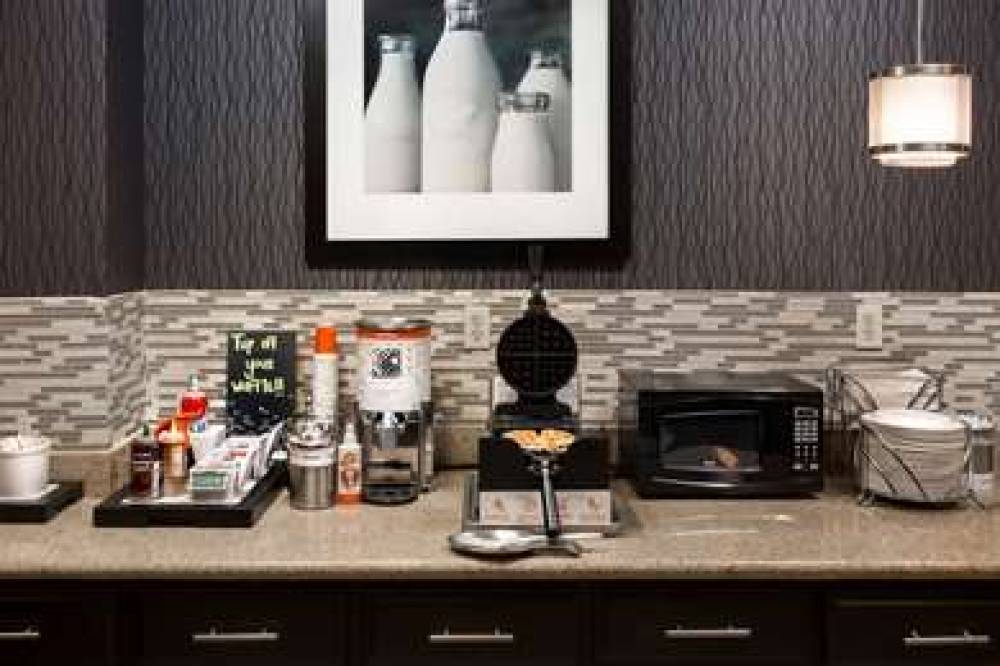 Hampton Inn Troy 4