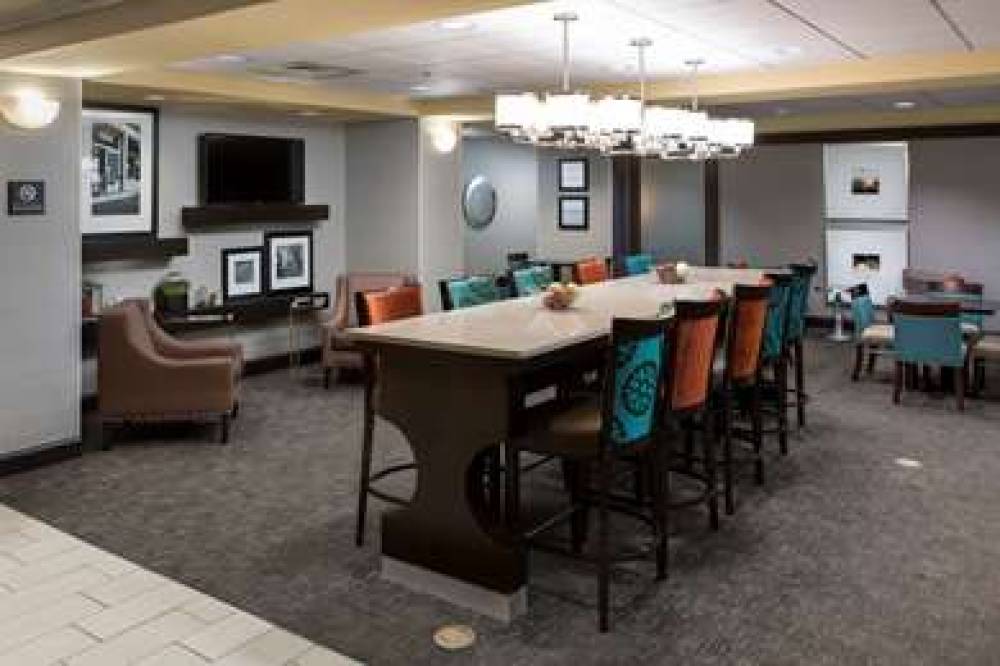 Hampton Inn Troy 7