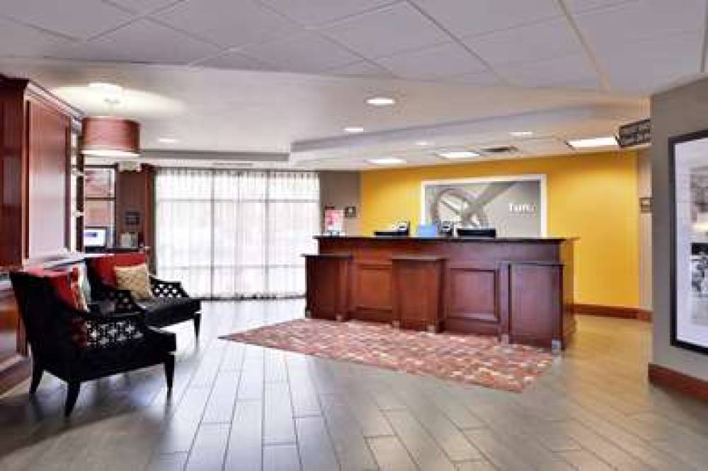 Hampton Inn Virginia Beach 3
