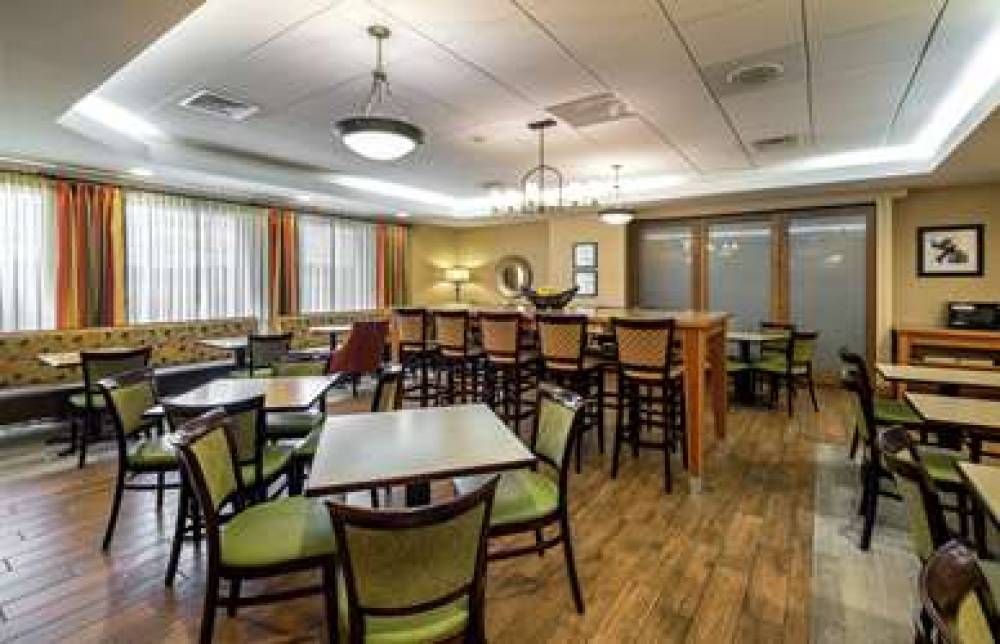 Hampton Inn Waterville 10