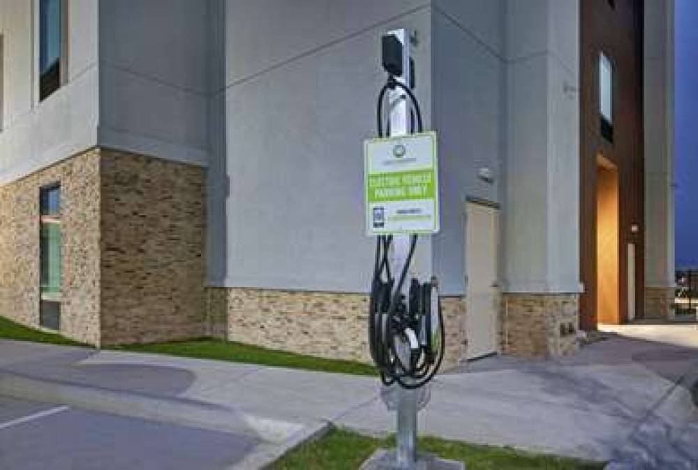 HAMPTON INN WESLACO 6