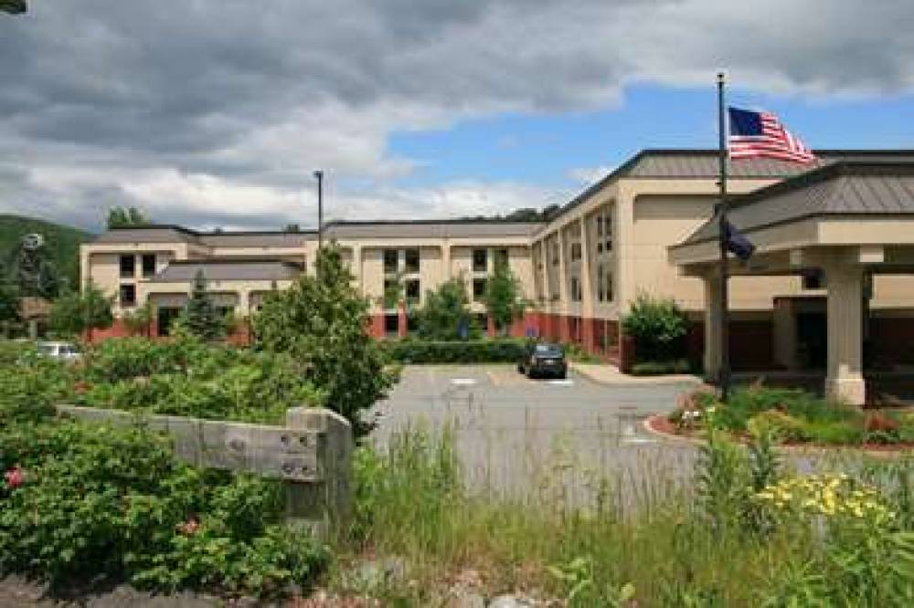 Hampton Inn White River Junction 9