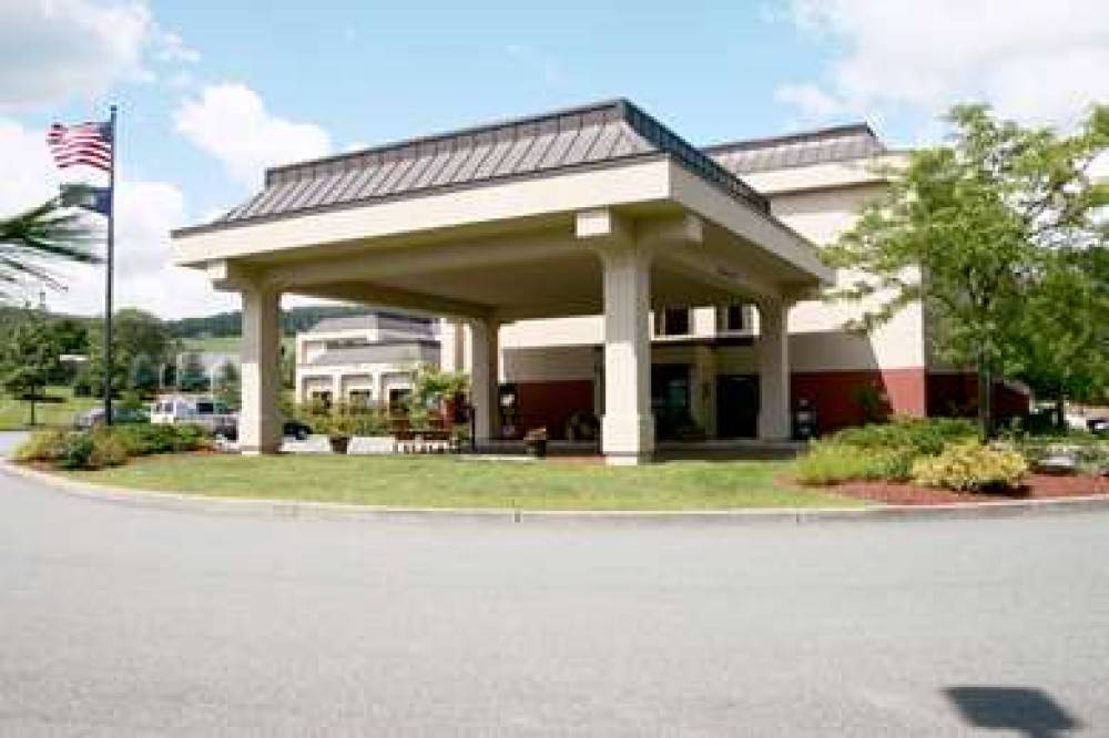 Hampton Inn White River Junction 7