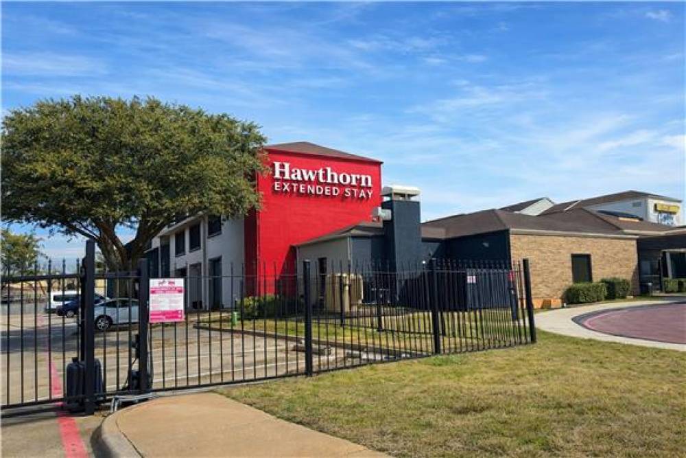 HAWTHORN DALLAS LOVE FIELD 1