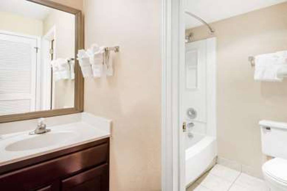 Hawthorn Suites By Wyndham Columbus North 8