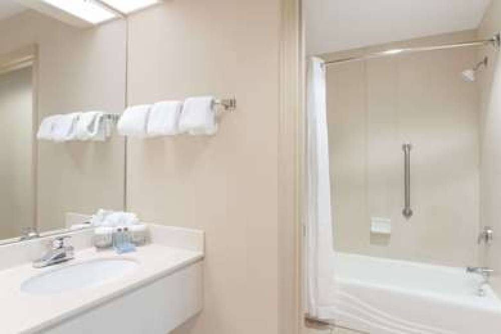 Hawthorn Suites By Wyndham Orlando Lake Buena Vista 6