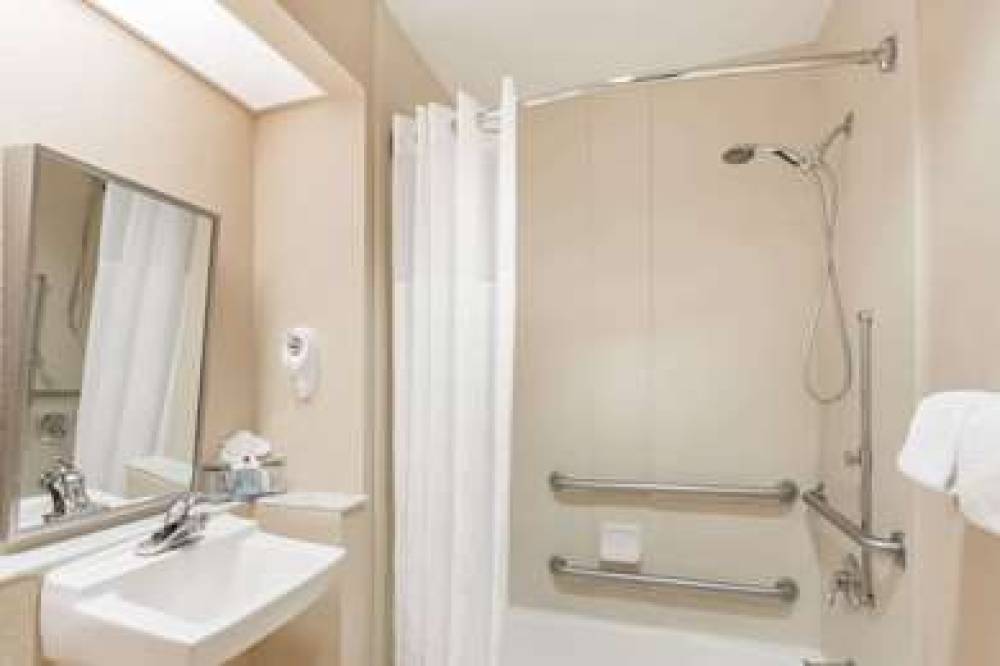 Hawthorn Suites By Wyndham Orlando Lake Buena Vista 7