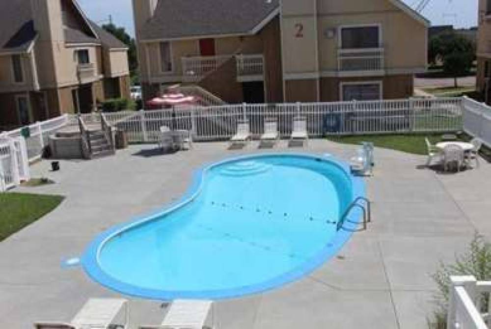 Hawthorn Suites By Wyndham Wichita East 5