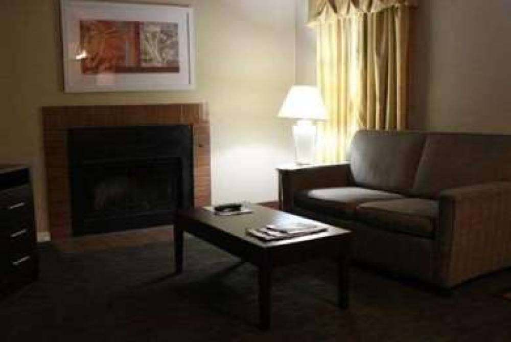 Hawthorn Suites By Wyndham Wichita East 10