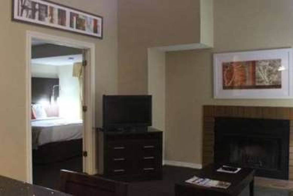Hawthorn Suites By Wyndham Wichita East 9