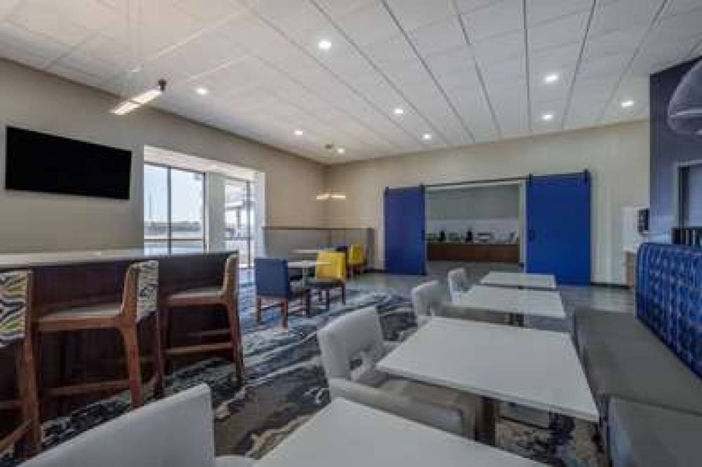 HAWTHORN WICHITA AIRPORT 9