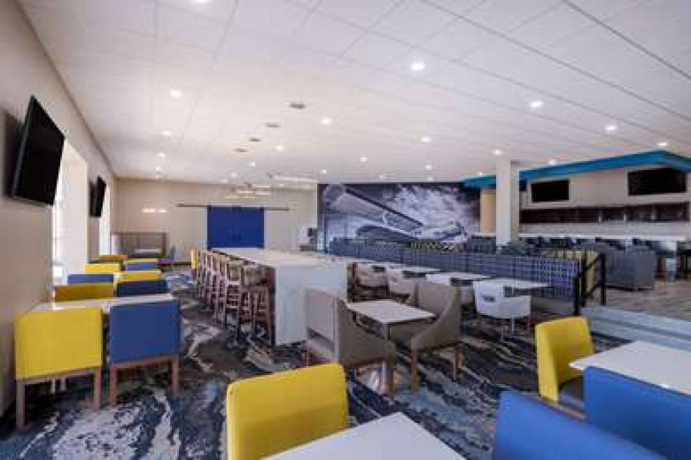 HAWTHORN WICHITA AIRPORT 8