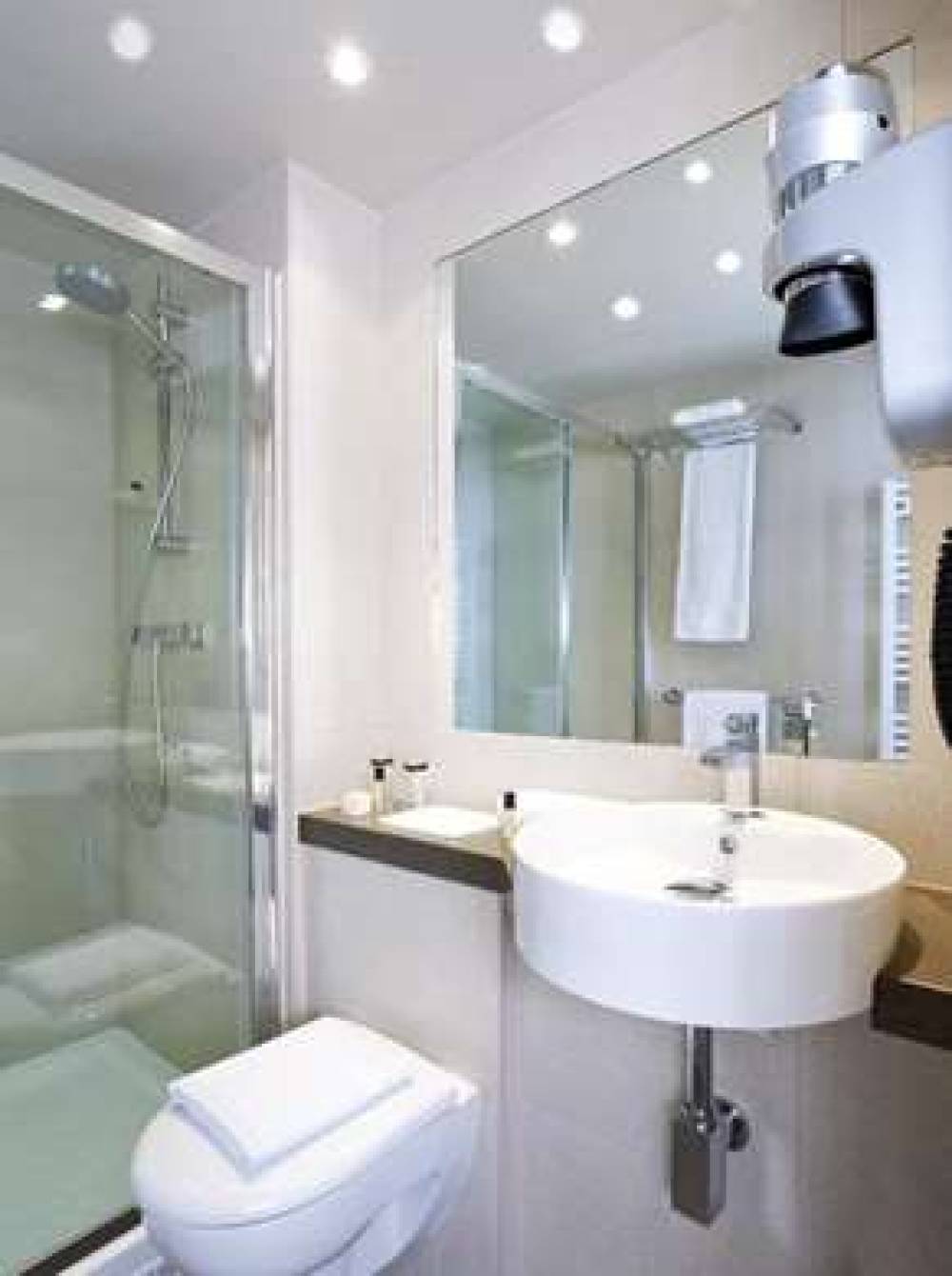 HC Hotel De Neuve 5