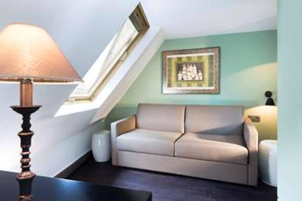 HC Le R. Kipling Hotel 4