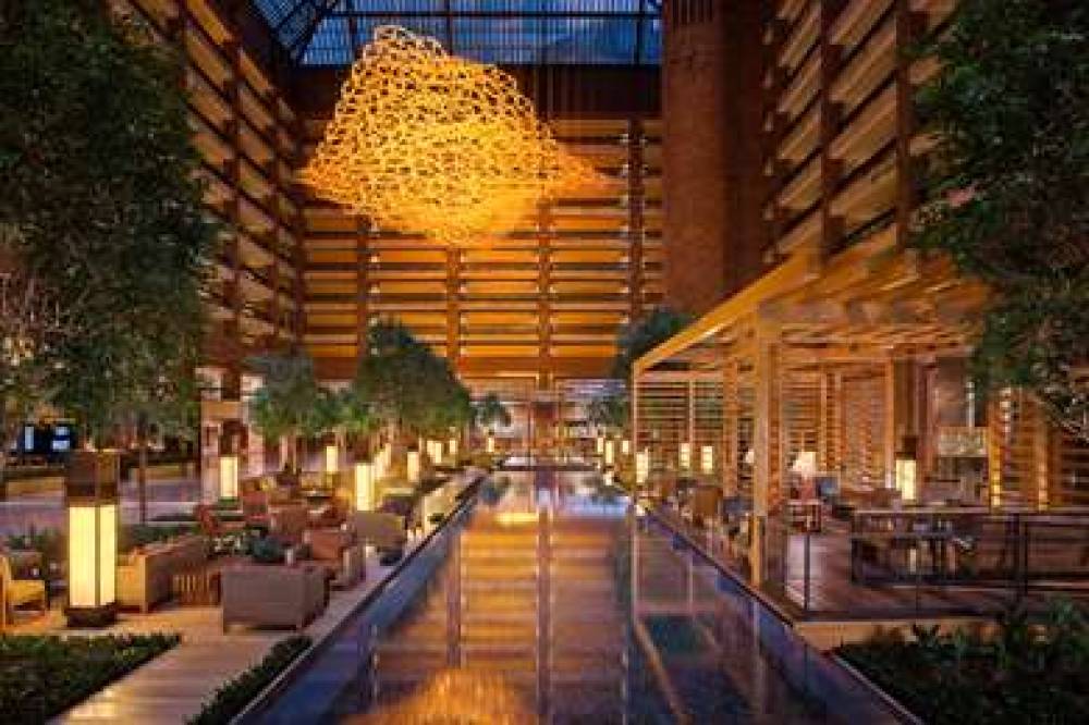 Hilton Anatole 4