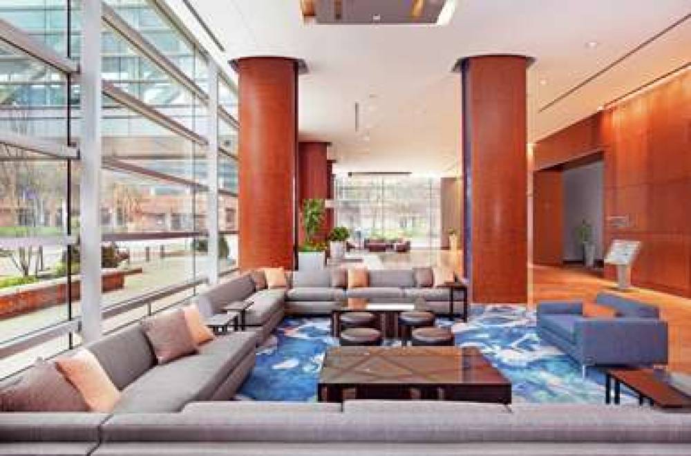Hilton Baltimore Inner Harbor 9