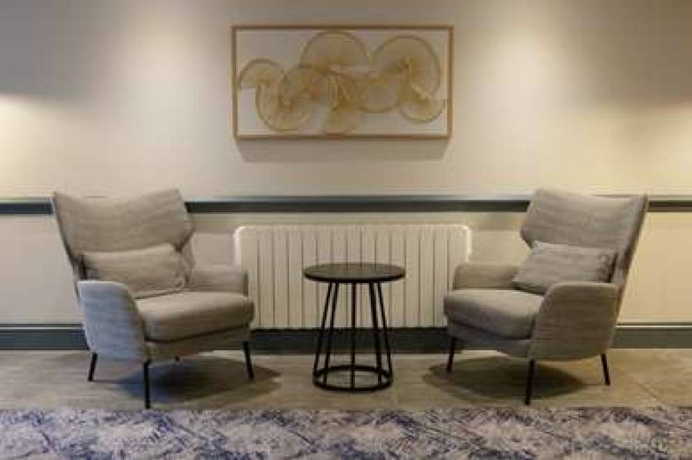 HILTON COBHAM 7