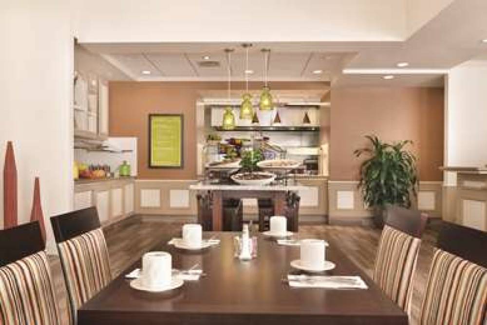 Hilton Garden Inn Akron-Canton Airport 3
