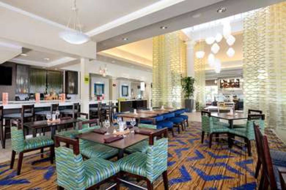 Hilton Garden Inn Anaheim/Garden Grove 10