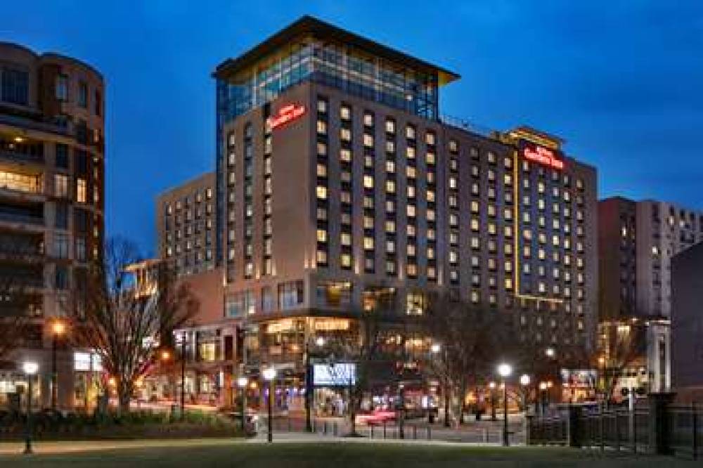 Hilton Garden Inn Atlanta Downtown 2