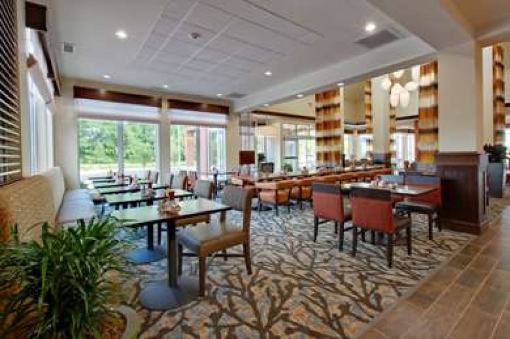 HILTON GARDEN INN BENTON HARBOR / S 4