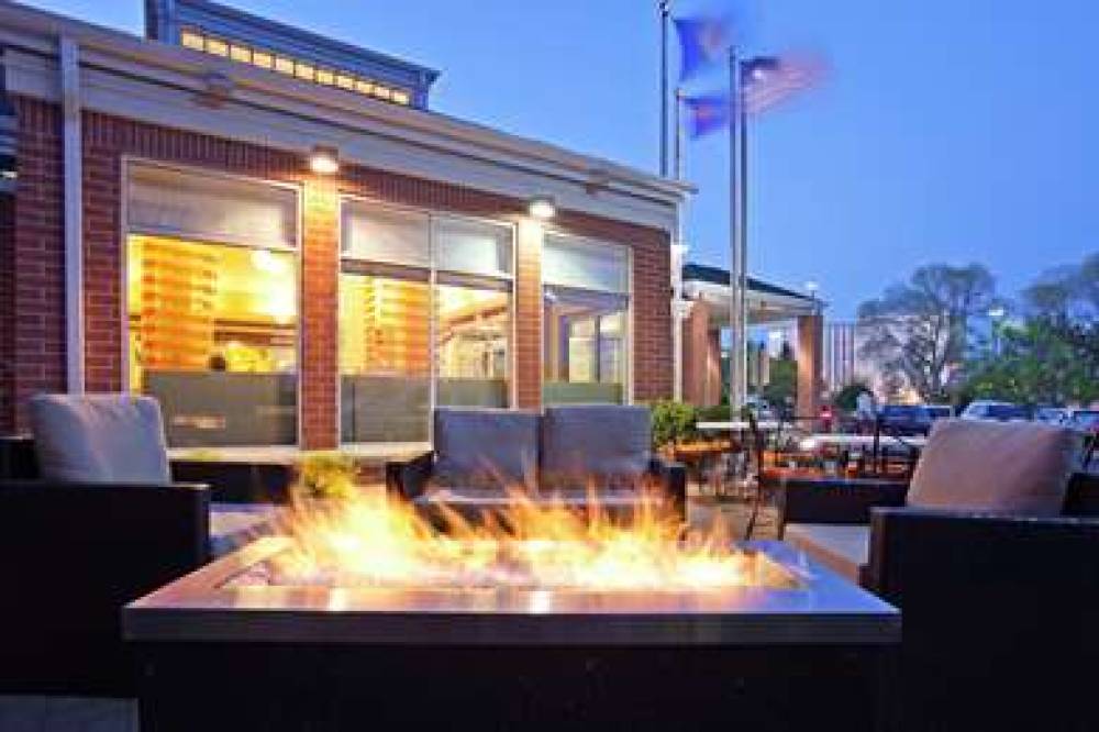 Hilton Garden Inn Bloomington 2