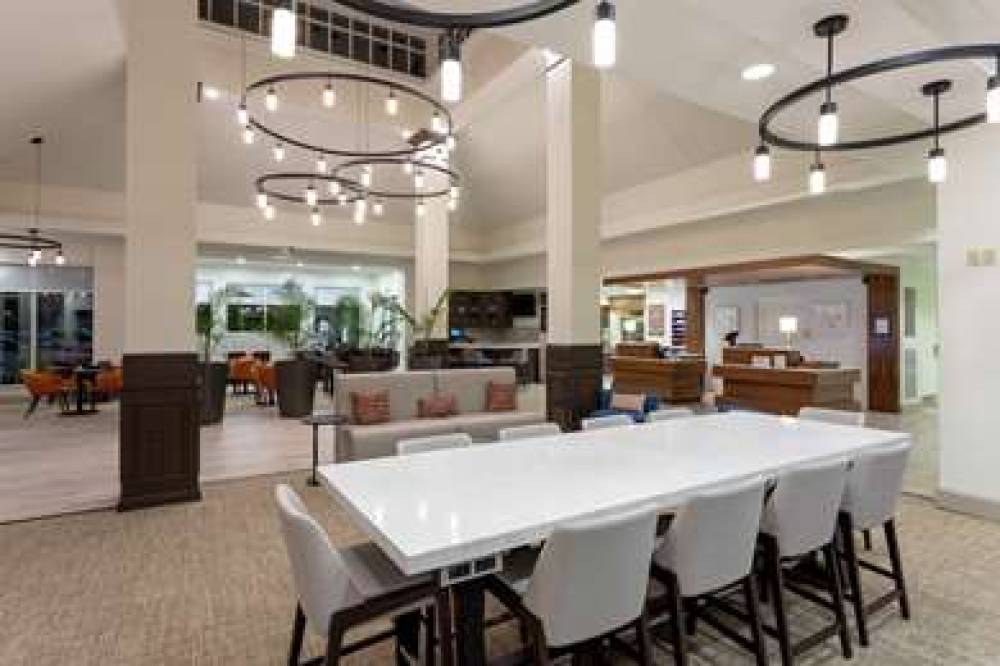 Hilton Garden Inn Bloomington 6