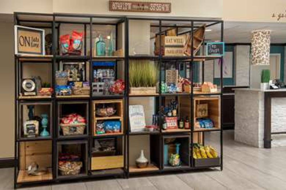 Hilton Garden Inn Charlotte/Mooresville 10