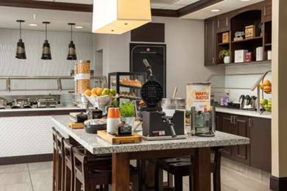 Hilton Garden Inn Charlotte/Mooresville 8