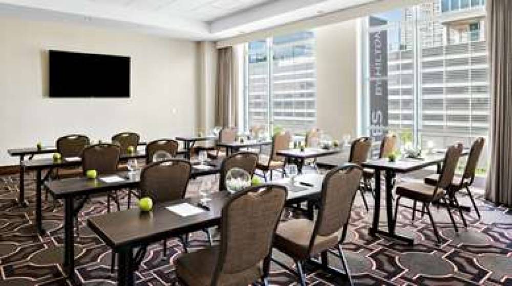 Hilton Garden Inn Chicago/McCormick Place, IL 6