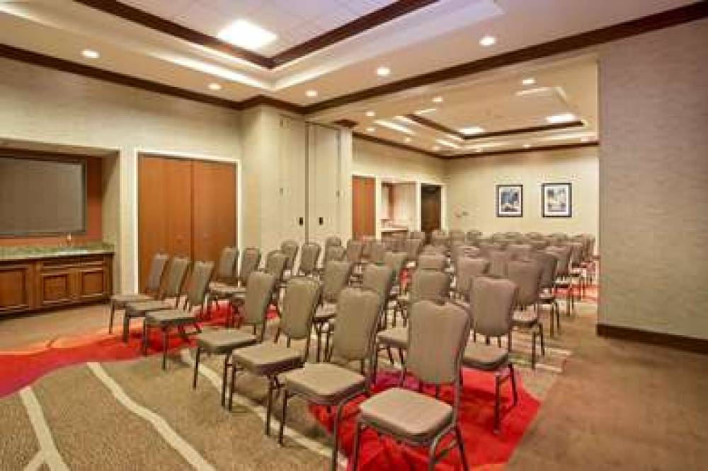 Hilton Garden Inn Chicago/Midway Airport 2