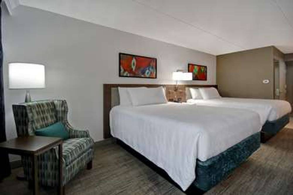 Hilton Garden Inn Detroit Metro Airport 9